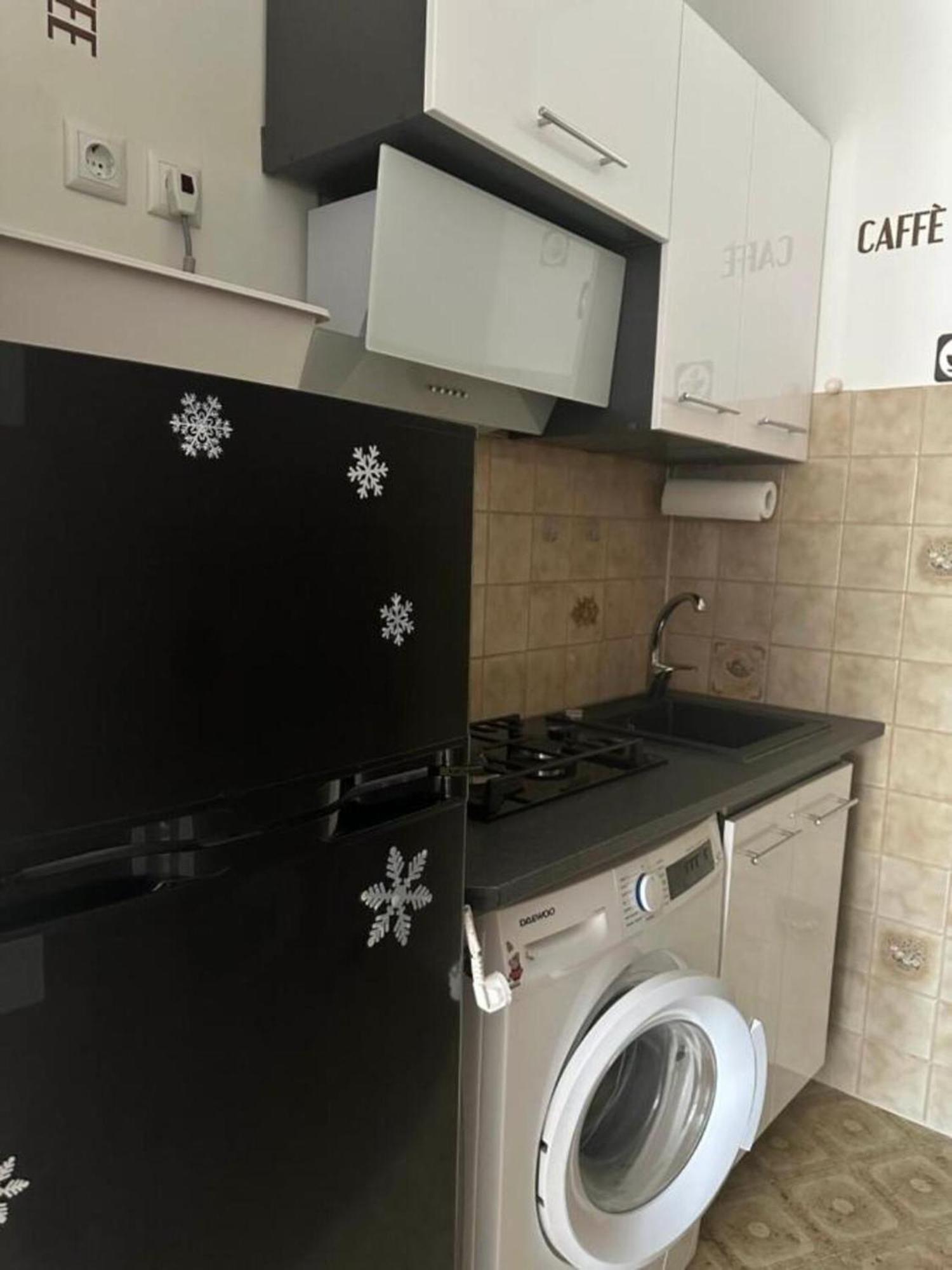 Spacious Flat Close To The - Beahost